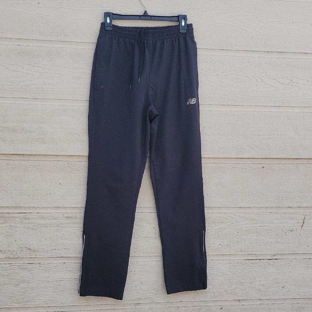 New Balance Men's Dark Gray Joggers